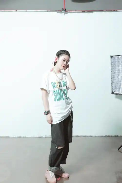 古典风青年演员于倩