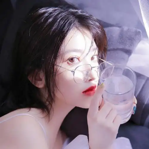 让你喜欢上就难以自拔的韩国美女头像网红高清-女生头像