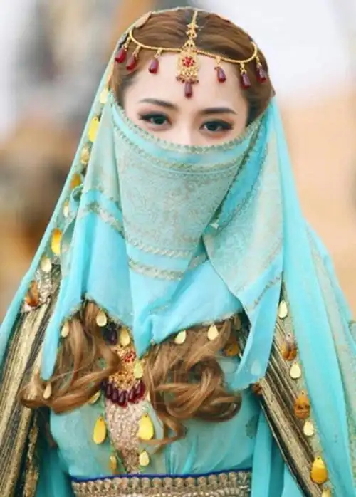 古装剧中女子戴面纱:除了赵丽颖唐嫣外,你若还能认出4个我服你