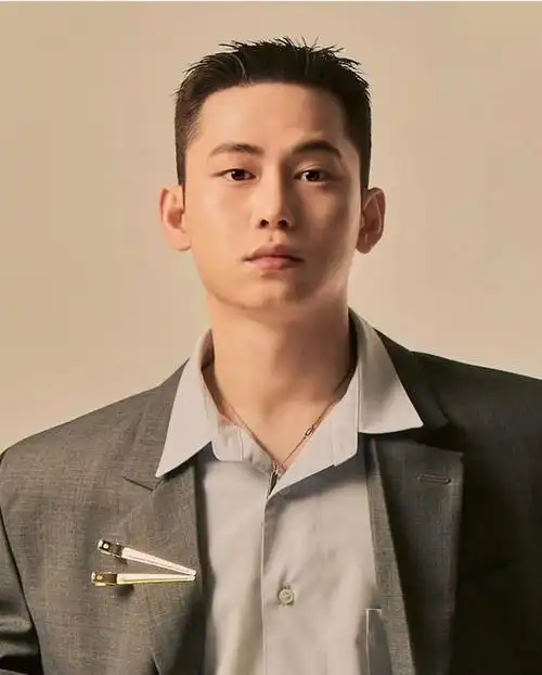 男士平头可以说是男发当中最精神的一种发型.