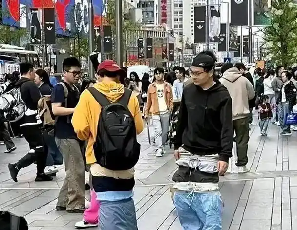 又见成都太古里垮掉的一代遍地流氓时尚饱了眼福长了见识