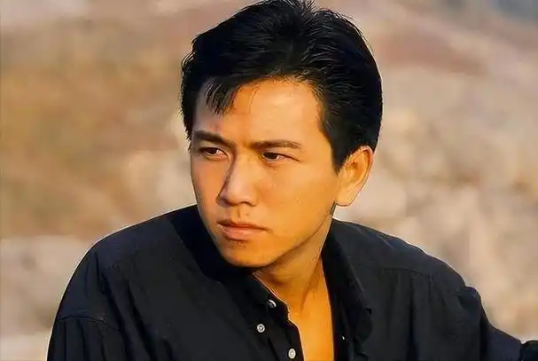 这次,58岁本色出演《繁花》的温兆伦,彻底戳穿了内娱的"体面"