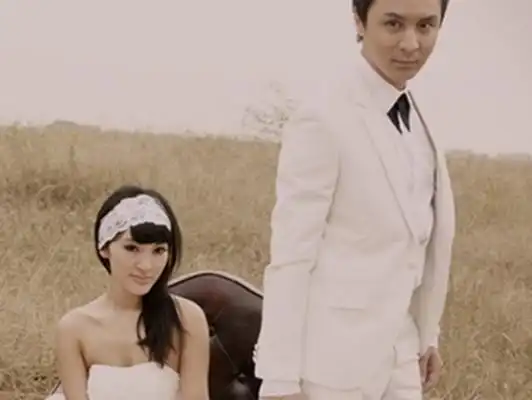 【图】主持人朱桢老婆是谁 再晒婚纱照揭秘其两任妻子