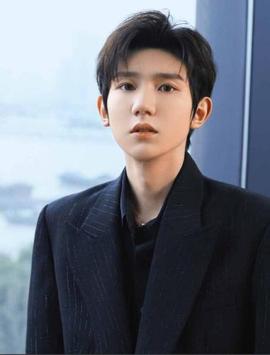 环球人物2021年6期总441期 王源内页 小海报 期刊杂志