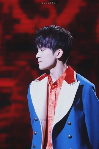 易烊千玺7817岁生日会