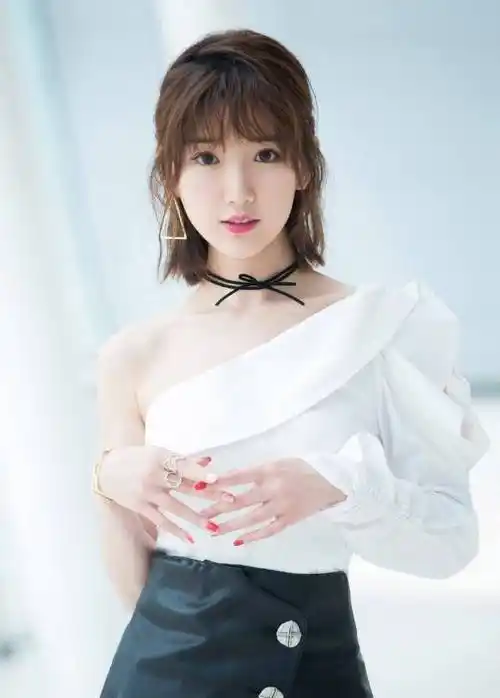 毛晓彤真有30岁吗?