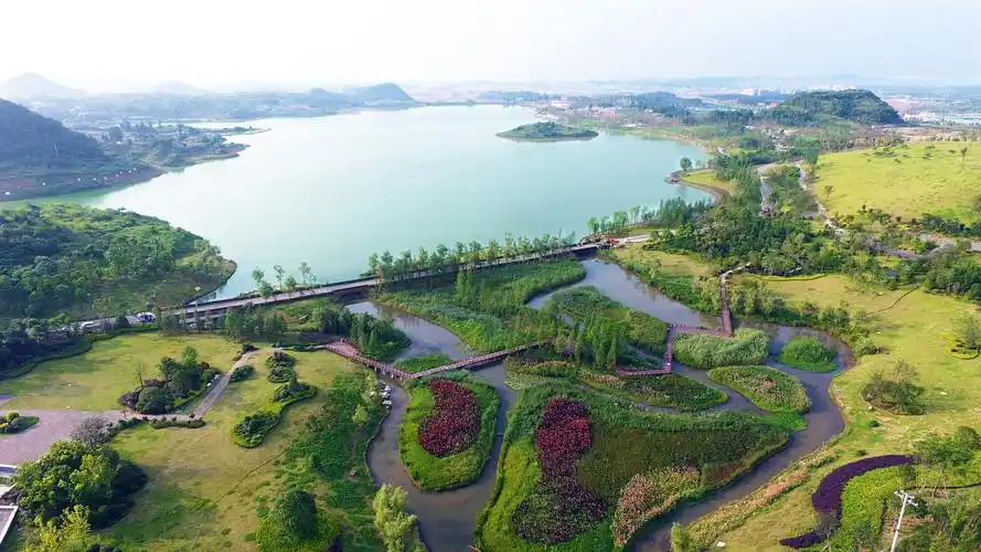 鸟瞰贵安湖景