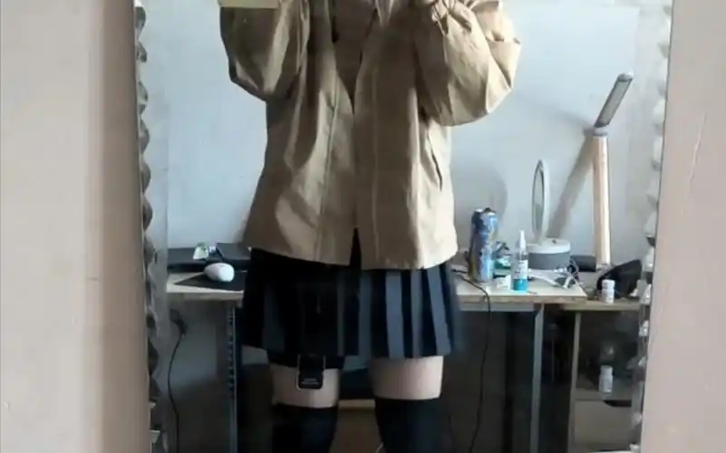 小男娘摇摆一坤坤秒