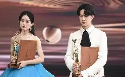 赵丽颖给王一博介绍前辈 王一博赵丽颖获观众喜爱男女演员奖详情_金鹰