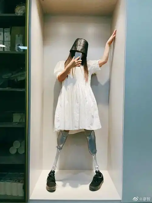 汶川地震13周年用假肢跳街舞的女孩廖智