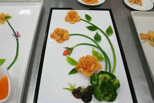 2021年全省职业院校技能大赛中餐热菜竞赛在我校举行