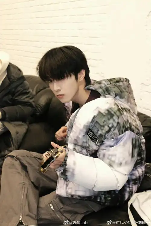 刘耀文说凉快一下##刘耀文冬日穿搭