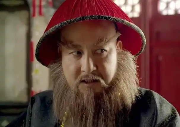 鳌拜被处死前请求见康熙,等撕开衣服后,康熙为何含泪免其死罪?