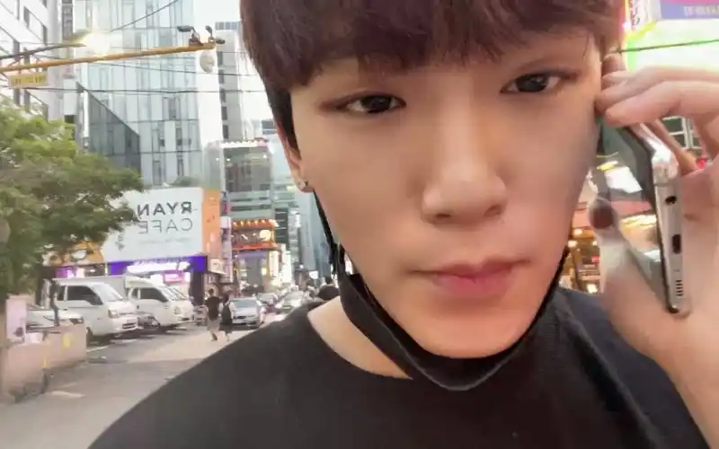 虎牙赵先生 2021-06-23 韩国首尔糜烂2v8