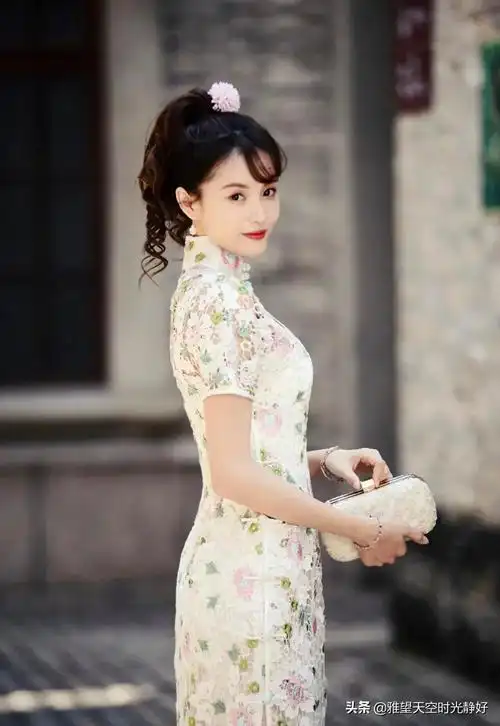 国内女明星民国风旗袍大赏 举手投足间,温婉大方