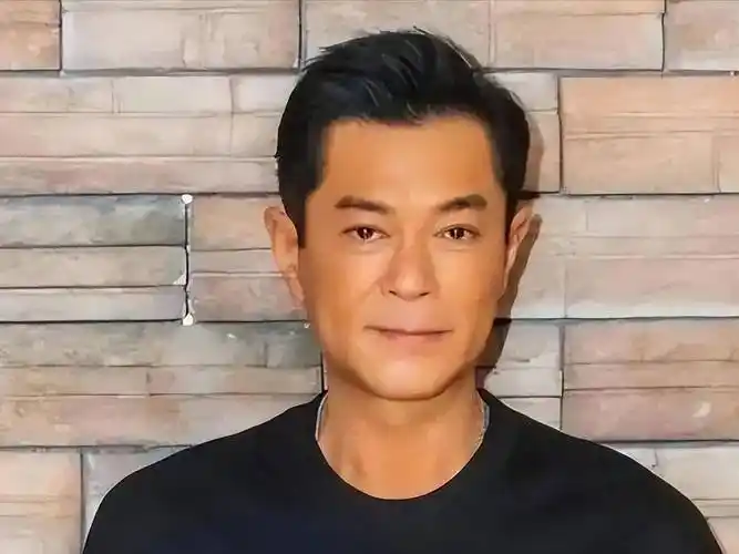 脸皮耷拉,表情僵硬,额头肿胀,"整容"后的中年演员翻车现场_古天乐