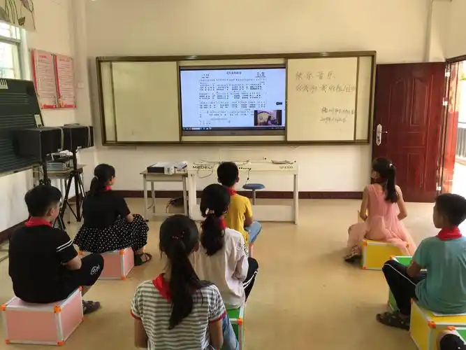梧州市大桥小学的互加音乐课