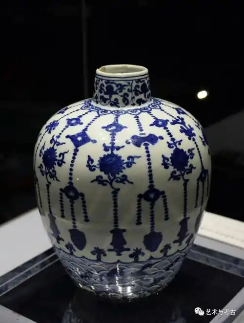 鉴定入门丨明代嘉靖官窑青花瓷