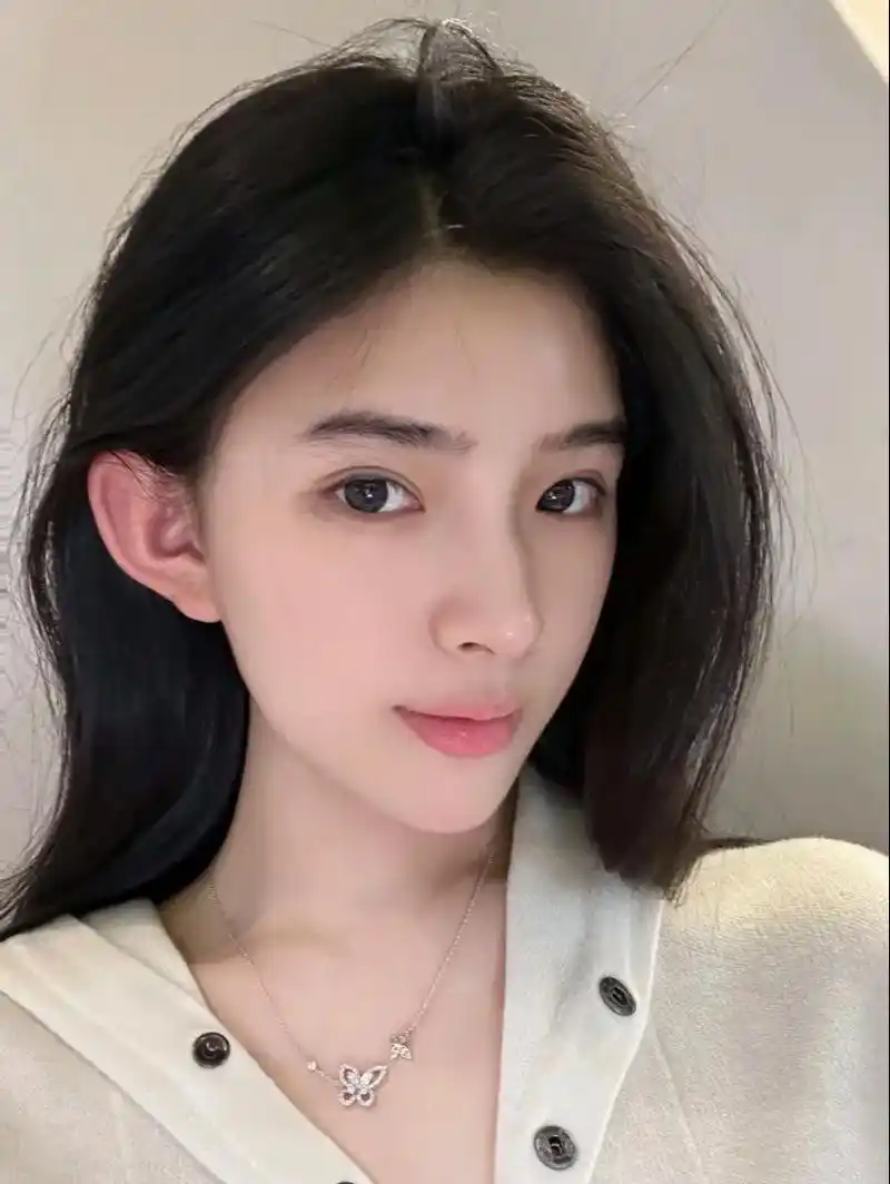 素颜美女不可以长痘.最近压力太大了谁懂各种生活琐事!