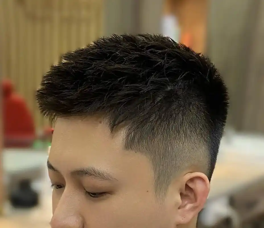 干净利落短发 男人的头发 女人的脸面 变帅921592从一款清爽不