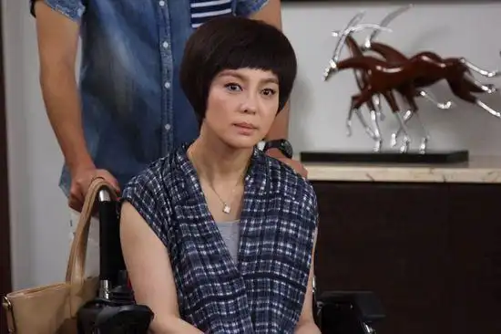 家庭秘密热播荣蓉舍己救人获赞