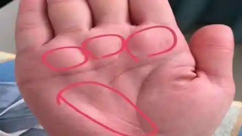 手相分析晚年有财有福的手掌字纹