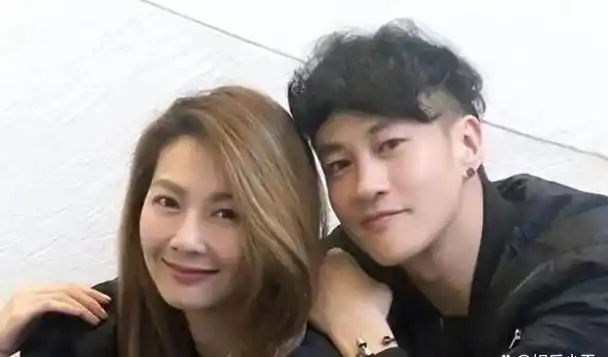 何润东:三度告白孙俪被否,41岁娶美妻,如今恩爱多年无子也甜蜜