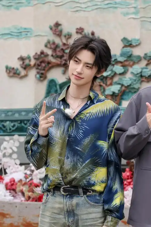 我们仨广东行五星认证##晒出你最怀念的童年游戏#@小鬼-王琳凯广东站