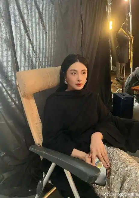 张雨绮身材好好,有肉照样有腰线,凹凸有致真的绝了!|张雨绮_新浪新闻