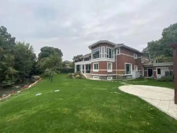 上海松江泗泾佘山银湖别墅泗泾佘山银湖豪宅全新,可以办公可以居住