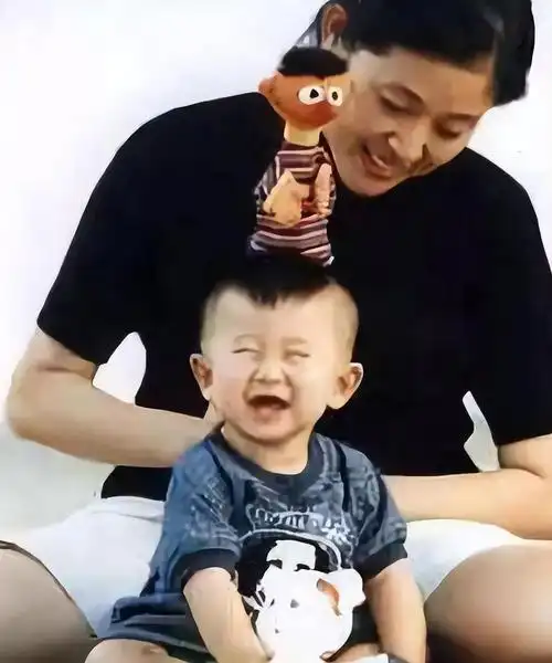 回顾倪萍的儿子虎子艰辛的求医之路背后是母亲的白发和心疼