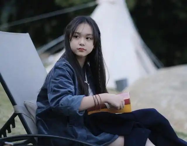 小芈月长大了,6岁时在大剧里萌翻众人,今12岁已有美女范儿_刘楚恬