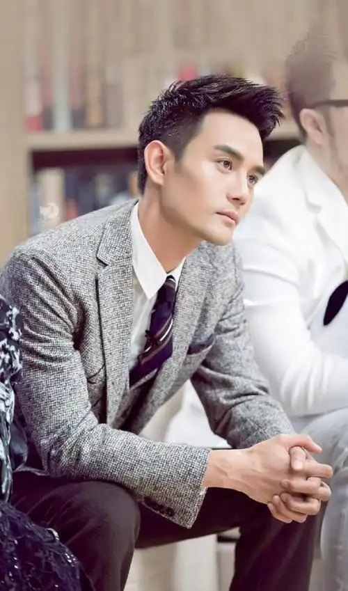 王凯发型大盘点,成熟型男魅力让女生无法抵挡!