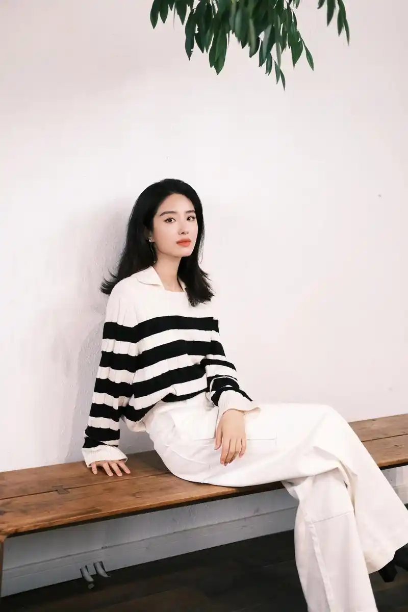 杨采钰 | 秋日松弛羊毛衫.风格大使杨采钰身穿秋季#edit - 抖音