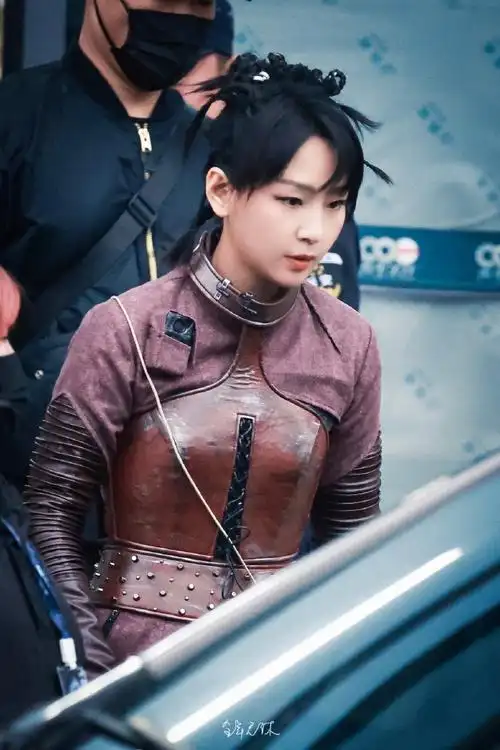 魔方新世界##全年无休的营业##周笔畅魔方新世界