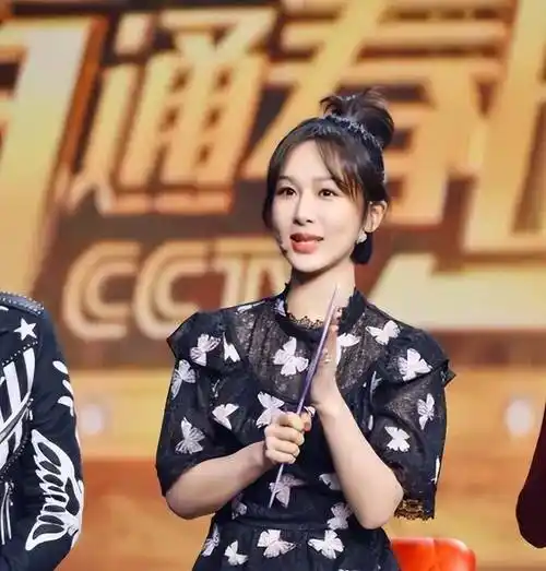 当杨紫与一群顶级大佬站在一起时,我才明白赵丽颖的那句话_观众_演技