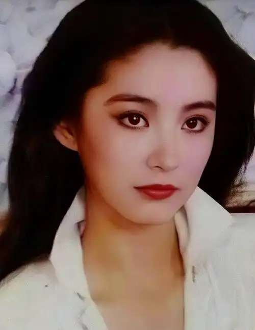 在那个神仙打架的年代,香港女明星可以说是个个争奇斗艳!