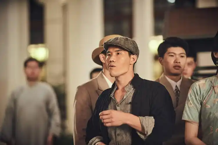 看1921前要先看党史否则你只能去认明星脸