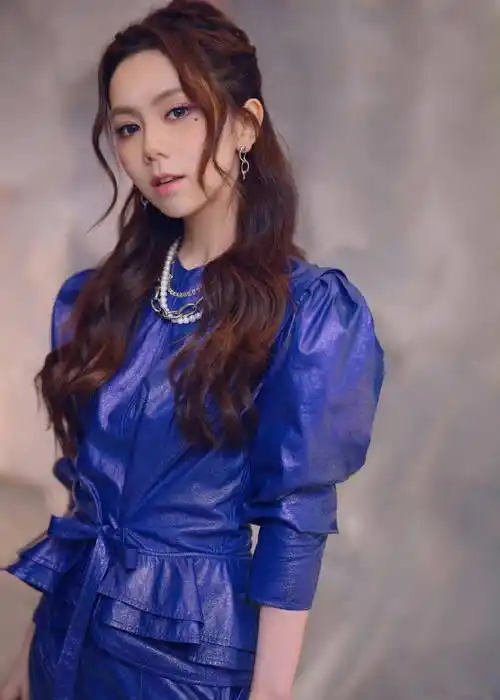 原创邓紫棋突然清空ins内容携新专辑启示录强势回归连发14首