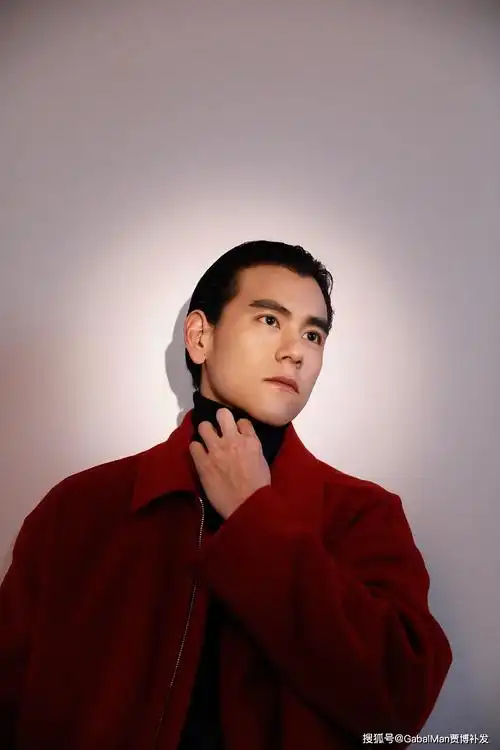 "脱发男孩"也能做彭于晏同款背头,这真的不是在做梦!_手机搜狐网