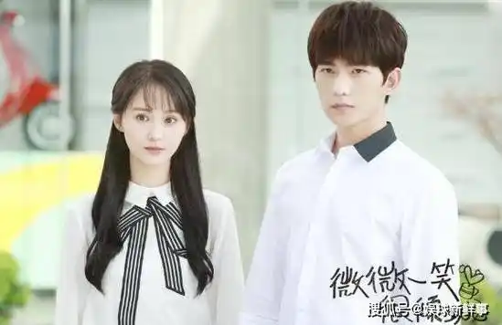 郑爽日薪风波揭示娱乐圈高薪问题:投资者艰难追债三年揭秘_人民币