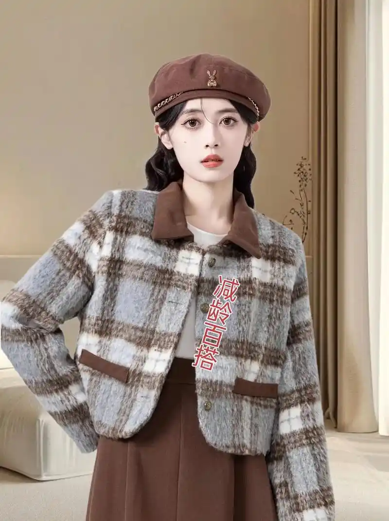 小香风格子毛呢外套.