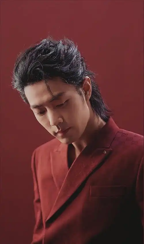 肖战我喜欢你##肖战红西装大背头