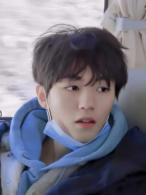 王俊凯恰好是少年