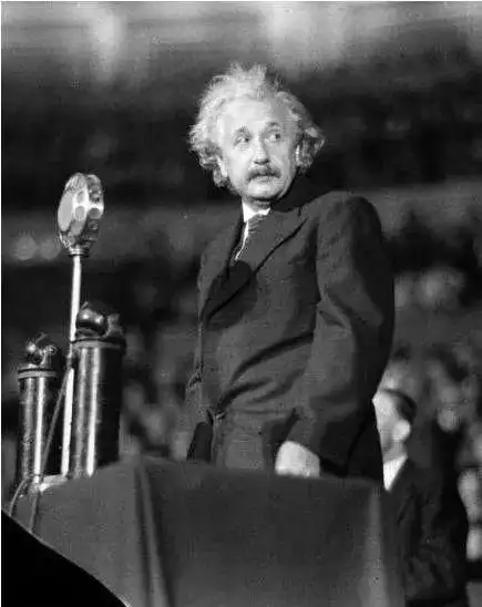 爱因斯坦:只有在自由的社会,人才能有所发明|牛顿|歌德|高尚_网易订阅