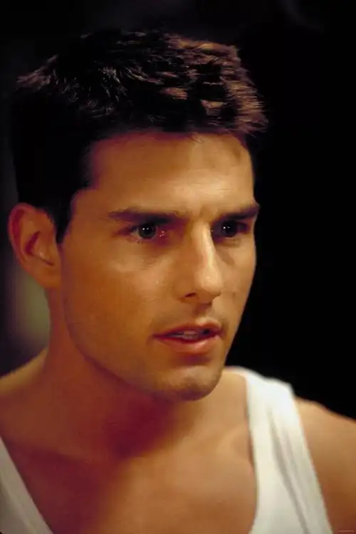 感受一下第一部《碟中谍》里阿汤哥的颜值.