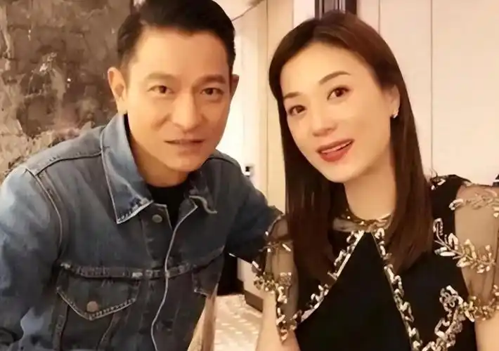 刘德华赖文慧关系曝光,除了结婚证啥都给了_生活_舞台_家庭