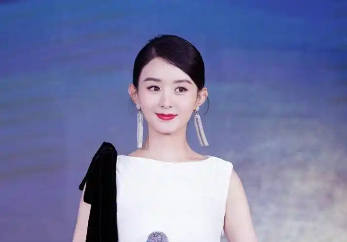 同是产后复出,看看杨幂跟赵丽颖,才明白发际线对颜值多重要_工作_时间