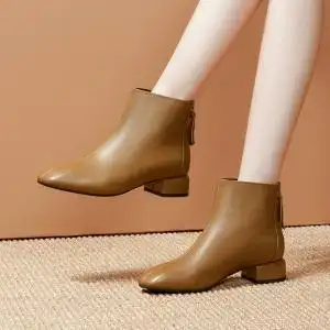 短靴女士2019冬季新款卡其色低跟方头后拉链粗跟女鞋摔纹真皮鞋子