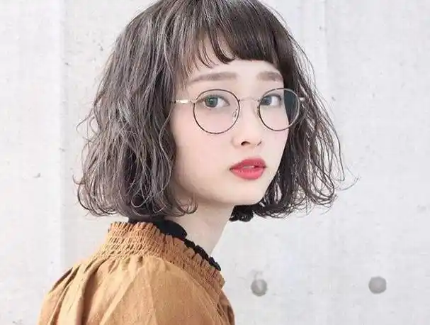 圆脸短发发型(圆脸短发发型女2022新款)-天晟网